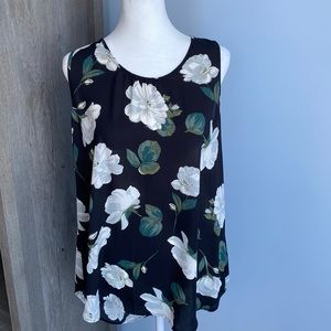 Van Heusen floral tank top. Size Large.
